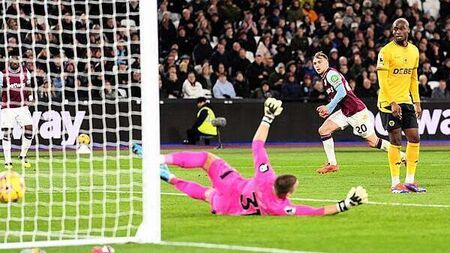 Jarrod Bowen dedicates his winner to Michail Antonio as West Ham beat Wolves