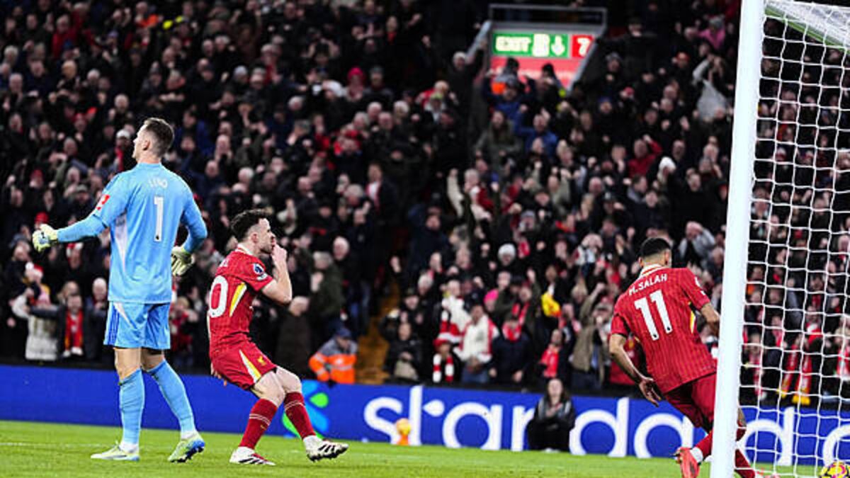 Diogo Jota rescues point for 10-man Liverpool against Fulham