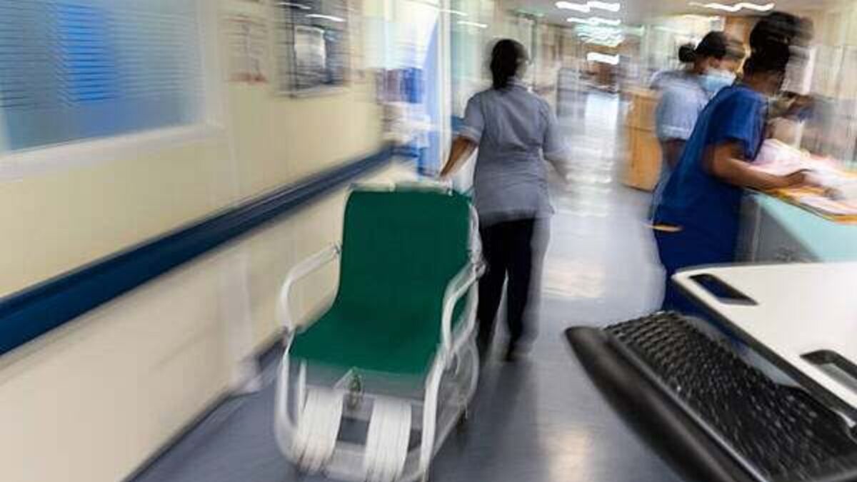 Hospital overcrowding: Over 420 patients wait for beds in Irish hospitals
