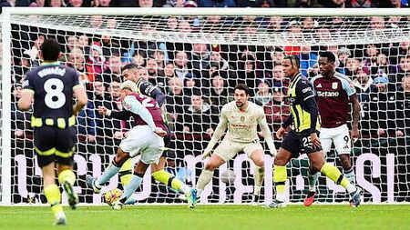 More misery for Manchester City as Aston Villa comfortably see off the champions