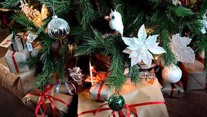 People urged to include a gift receipt with their Christmas presents to avoid awkwardness People urged to include a gift receipt with their Christmas presents to avoid awkwardness