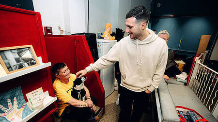 Manchester United star spends Christmas Eve helping homeless