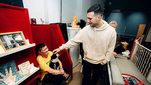 Manchester United star spends Christmas Eve helping homeless