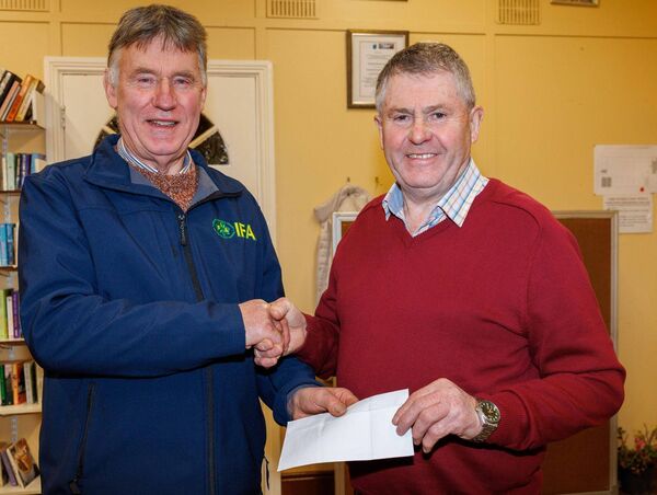 Michael Purcell (left), chairman of Carlow IFA, made a presentation on behalf of Carlow IFA to George Graham, chairperson of Awareness Head to Toe