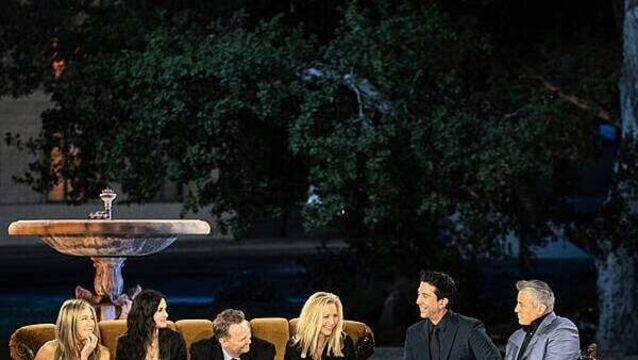 Lisa Kudrow reveals she recently found note from Friends co-star Matthew Perry