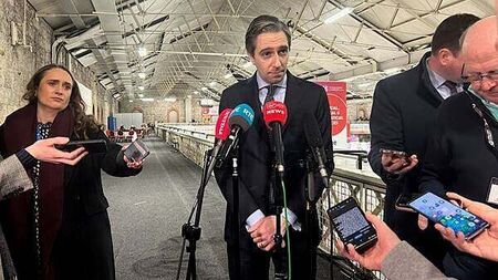 Taoiseach and Tánaiste refuse to comment on trust in Lowry