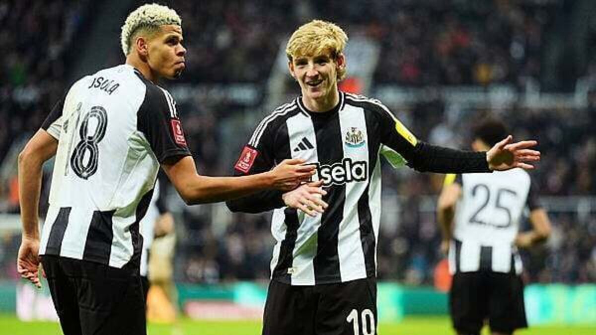 Substitute Anthony Gordon on target from spot as Newcastle rally to beat Bromley