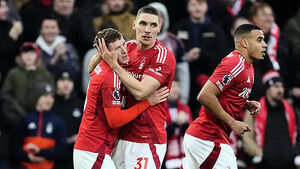 Nottingham Forest fend off Southampton to maintain unlikely title push