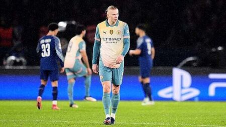 Manchester City let two-goal lead slip and suffer costly defeat against PSG