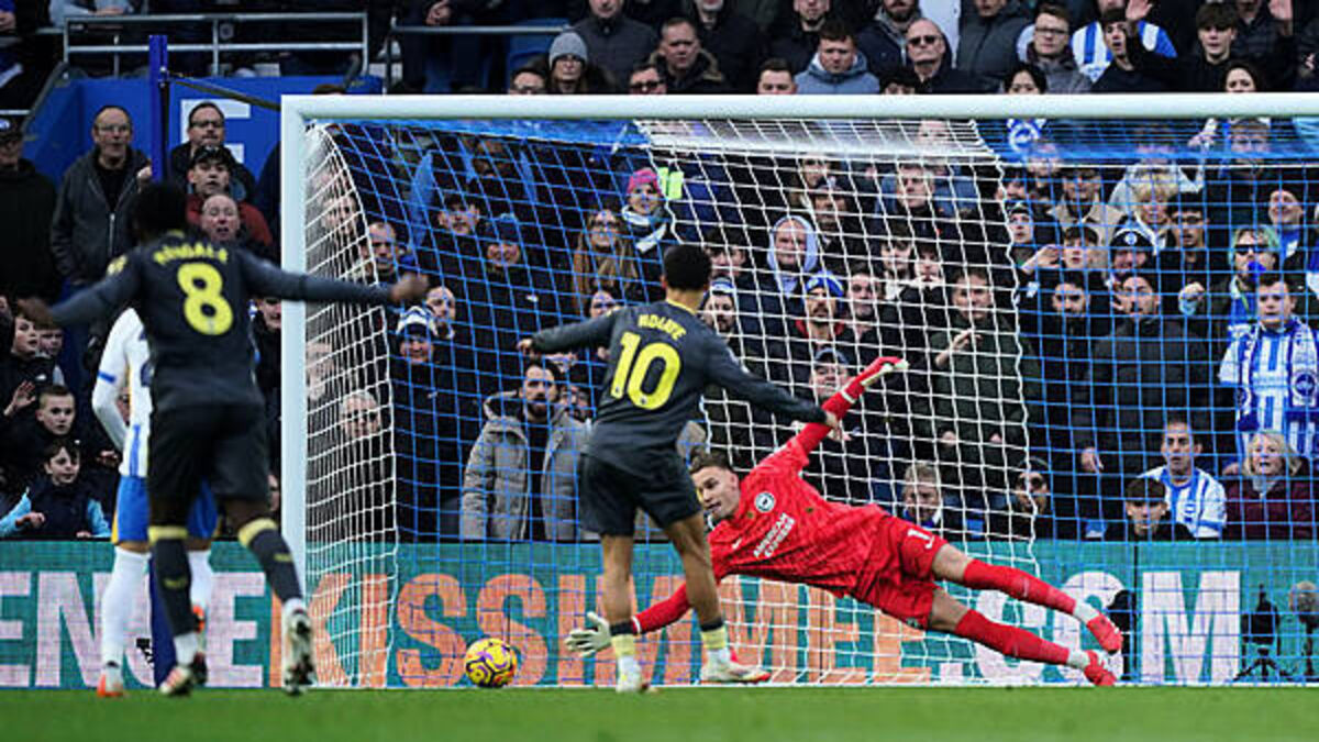 Controversial Iliman Ndiaye penalty earns Everton hard-fought win over Brighton