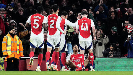 Arsenal humble Manchester City with five-star rout of Pep Guardiola’s side