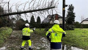 Storm Éowyn: 25,000 without power could have to wait until weekend to be restored Storm Éowyn: 25,000 without power could have to wait until weekend to be restored