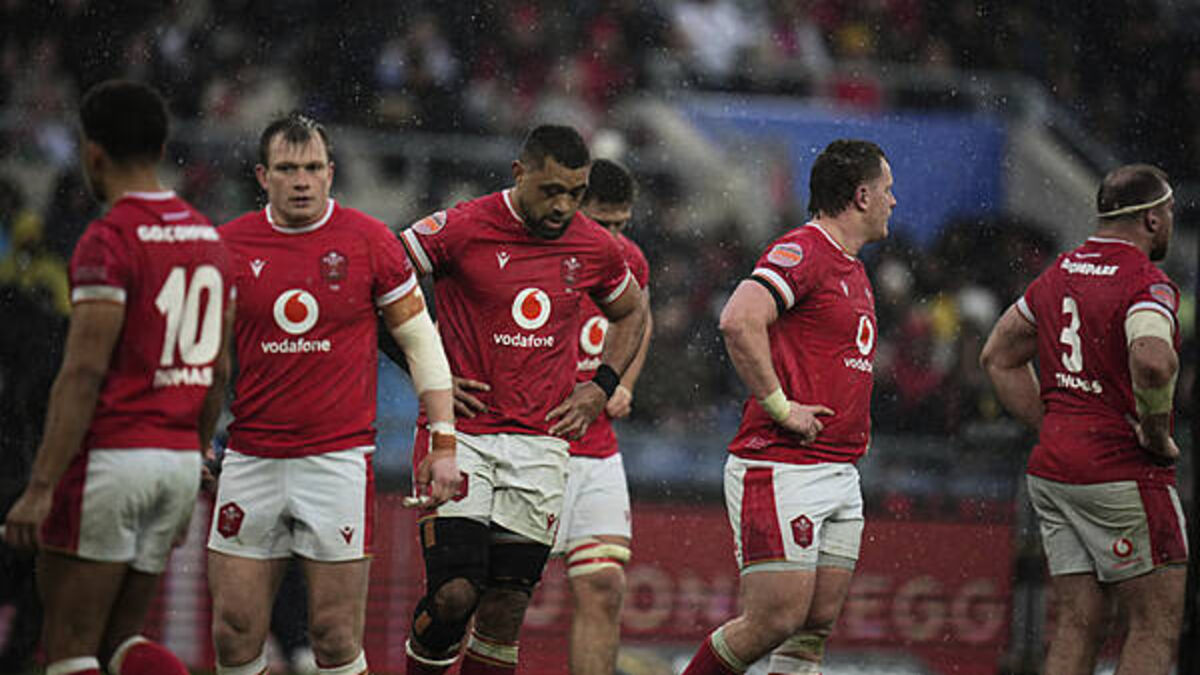 Six Nations: Italy heap pressure on Warren Gatland as Wales lose again