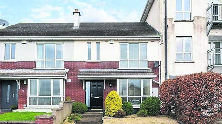 Meticulously maintained 3-bedroom terraced home