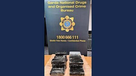 Two arrested after cocaine worth €1.4m and €15,000 cash seized in Blanchardstown