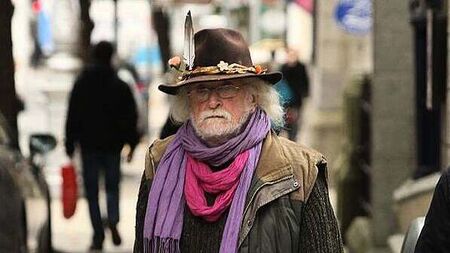 Poet and TV presenter Pat Ingoldsby dies aged 82