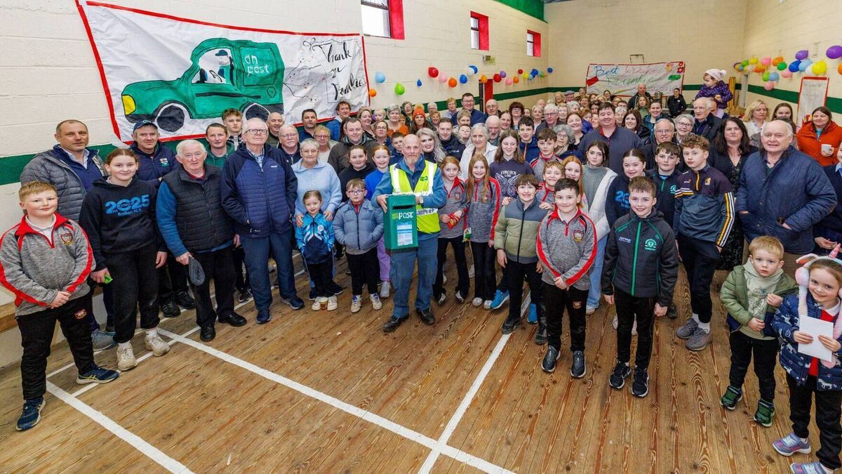 Kilbride residents organise special retirement party for popular postman