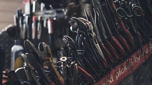 Female contractors earn a higher daily rate than male counterparts, research shows Female contractors earn a higher daily rate than male counterparts, research shows