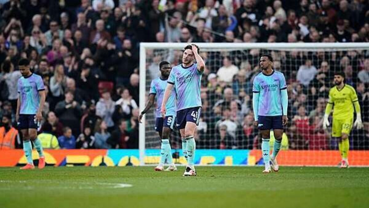 Arsenal draw with Man Utd to deal another blow to title challenge