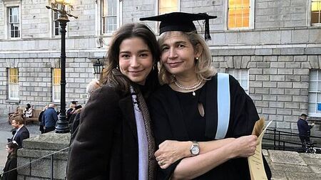 Woman whose mum died from breast cancer campaigns for change to screening practices