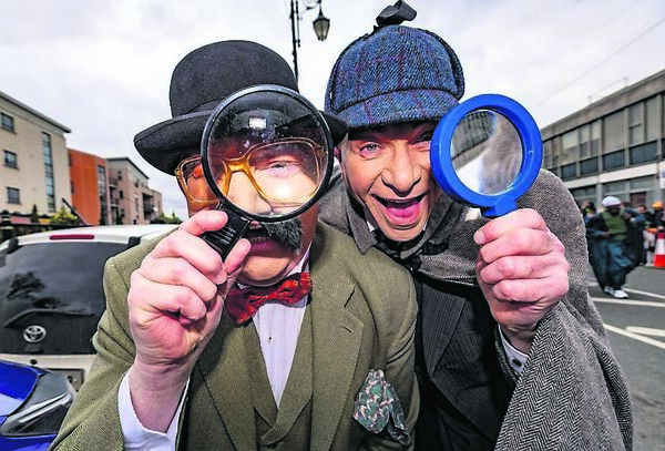 John O’Sullivan and Bernard Jennings as Sherlock Holmes and Dr Watson