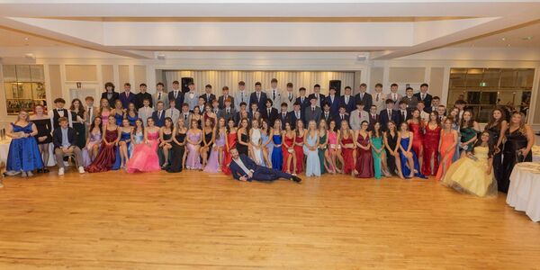 Tullow Community School Transition Years student celebrate their ball at Ballykealey House Hotel Tullow Community School Transition Years student celebrate their ball at Ballykealey House Hotel