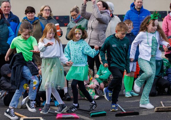 Pupils having fun at the céili mor