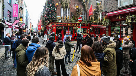 Foreign visitors to Ireland decrease by 30% in February 2025