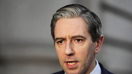 Harris says he ‘absolutely didn’t’ promise Dáil speaking time to Lowry