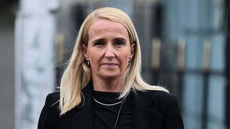 Alleged getaway driver decided at every turn to assist 'violent thug', jury told