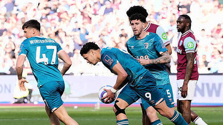 Evanilson scores twice to earn Bournemouth draw at West Ham