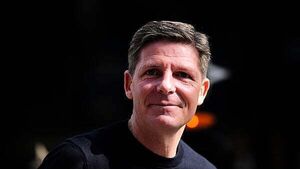 Oliver Glasner delighted with ‘dramatic’ win as nine-man Palace beat Brighton