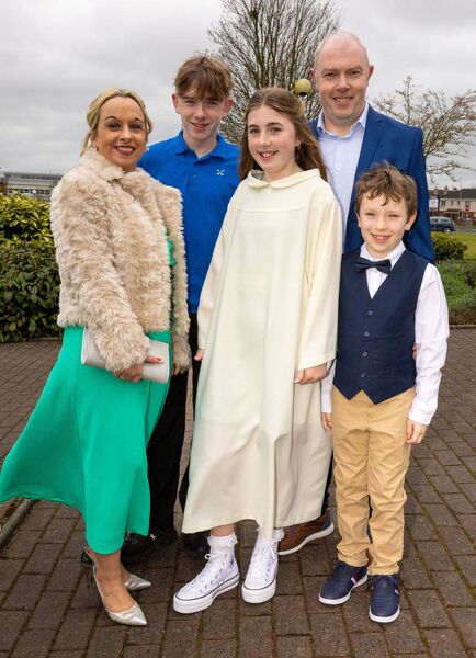 Caoimhe Ní Rinn with her family Caoimhe Ní Rinn with her family