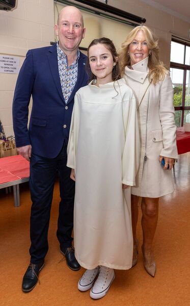 Róisín Ní Uastán with her father Cathal Wheston and her aunt Joanna Wheston Róisín Ní Uastán with her father Cathal Wheston and her aunt Joanna Wheston