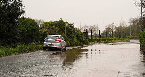 Met Éireann issues status-orange rain warning due to flood risk