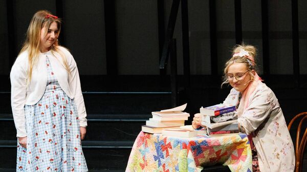 Aleksandra Potocka as Matilda and Taylor Coakley as Mrs Phelps