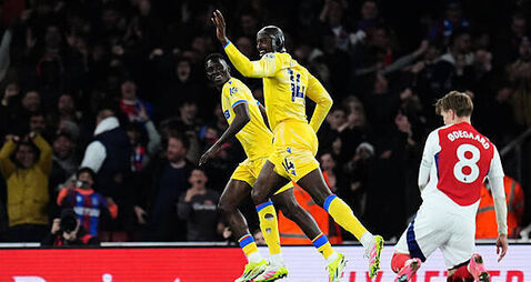 Liverpool title celebrations on ice as Arsenal draw with Crystal Palace