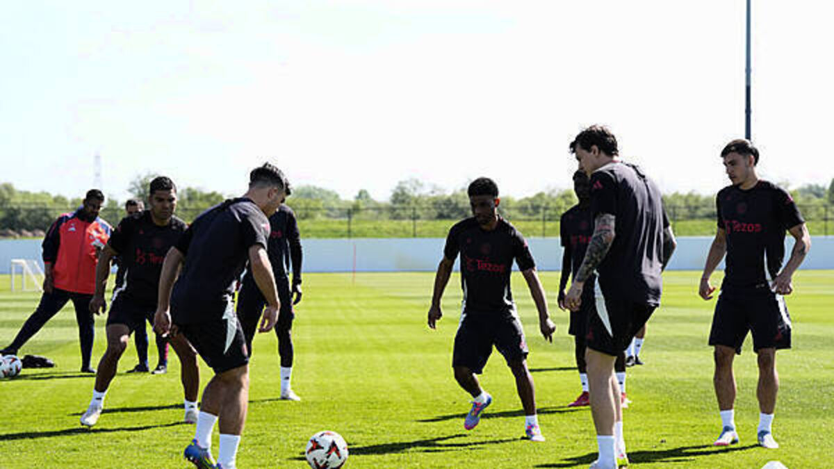 Amad Diallo and Matthijs de Ligt travel with Man Utd for Athletic Bilbao clash