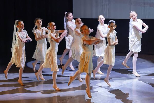 The Ice Skaters in the Ballet Barn's The Lion, the Witch and the Wardrobe