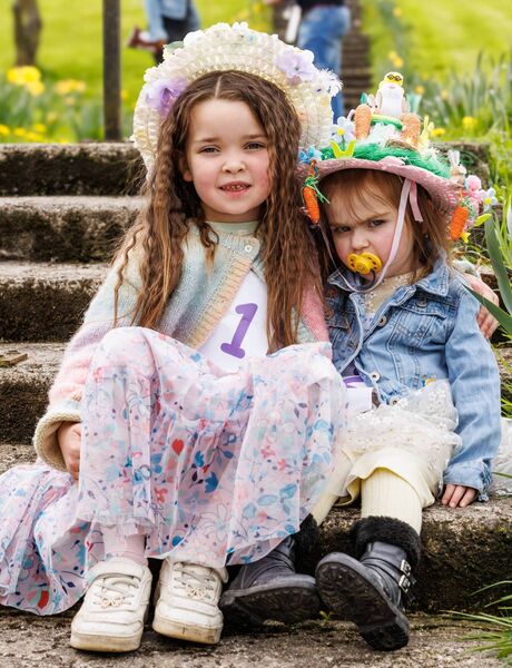 Sisters Louise and Katelyn Codd