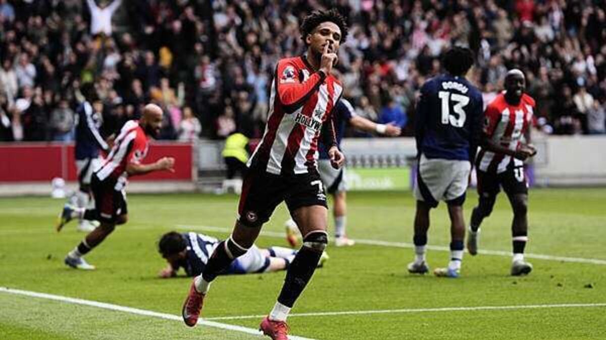 Kevin Schade’s double proves decisive as Brentford see off Manchester United