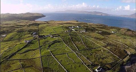 Man (80s) dies after car enters water off Clare Island