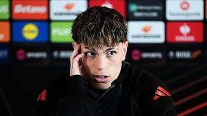 Alejandro Garnacho happy at Manchester United amid speculation about future