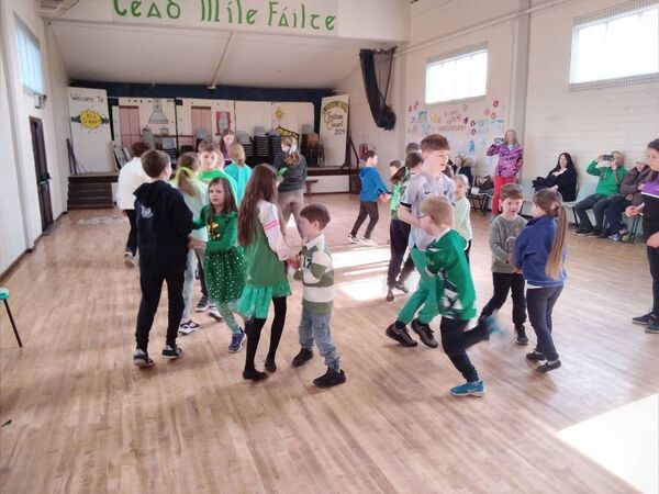 Bigstone NS pupils enjoying the céilí in the school
