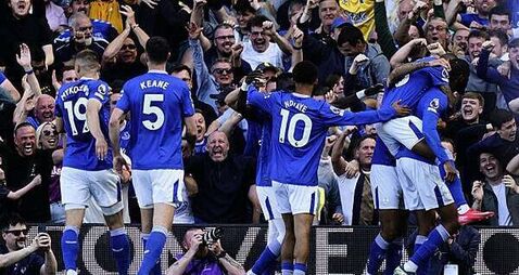 Quickfire double earns Everton victory at European hopefuls Fulham