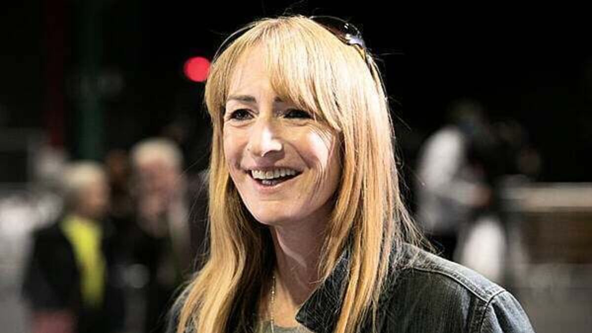 Clare Daly cleared to serve defamation proceedings over articles in Sunday Times