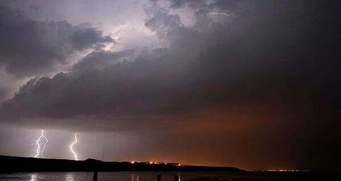 Yellow thunderstorm warning issued for 10 counties