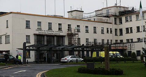 Hospital overcrowding: 98 patients waiting for beds at UHL