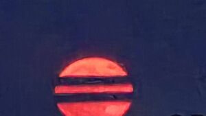 Burger moon over Ballon!