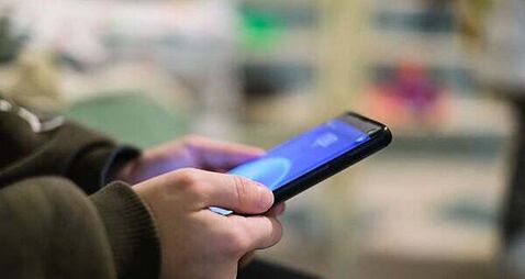 Ireland will need dedicated clinic to deal with phone addiction, says professor